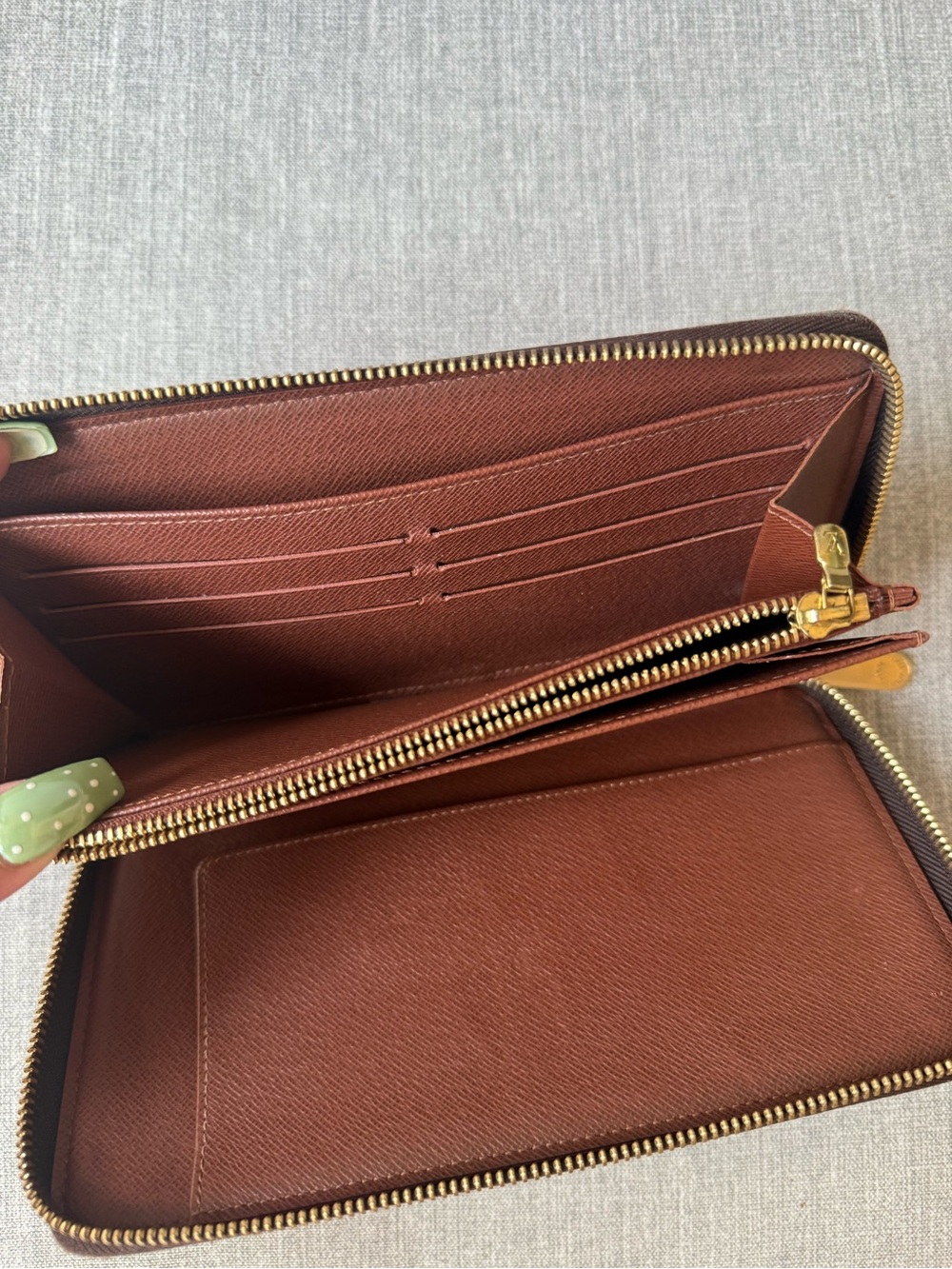 Louis Vuitton Zippy Organizer Wallet - Picture 7 of 15